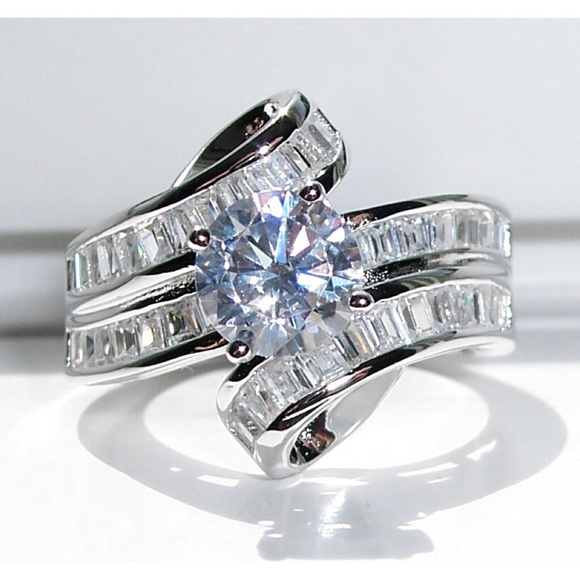 925 STERLING SILVER Cubic Zirconia Twist Ring With Baguettes - Picture 3 of 16